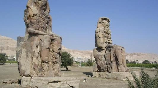 colossi of memnon , Luxor, Egypt travel booking